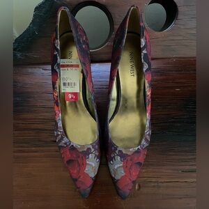 Nine West Womens Margot Satin Floral Pump